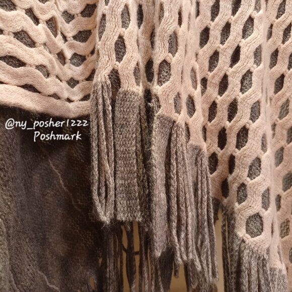 𝗖𝗥𝗨𝗜𝗦𝗘 𝖢𝖫𝖴𝖡 Women's Elevator Poncho Pink/Gray - Picture 8 of 10